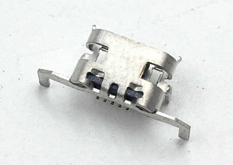 xbox_one_joystick_tolto_csatlakozo_micro_usb_gamekonzol_zuglo_szerviz_1